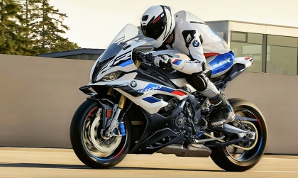 Clip BMW Motorrad giới thiệu S 1000 RR 2024